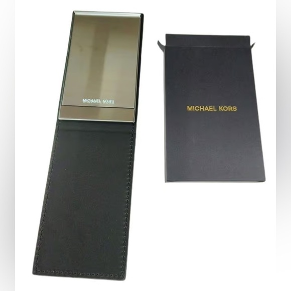 Michael Kors Small Compact Mirror - Picture 1 of 2